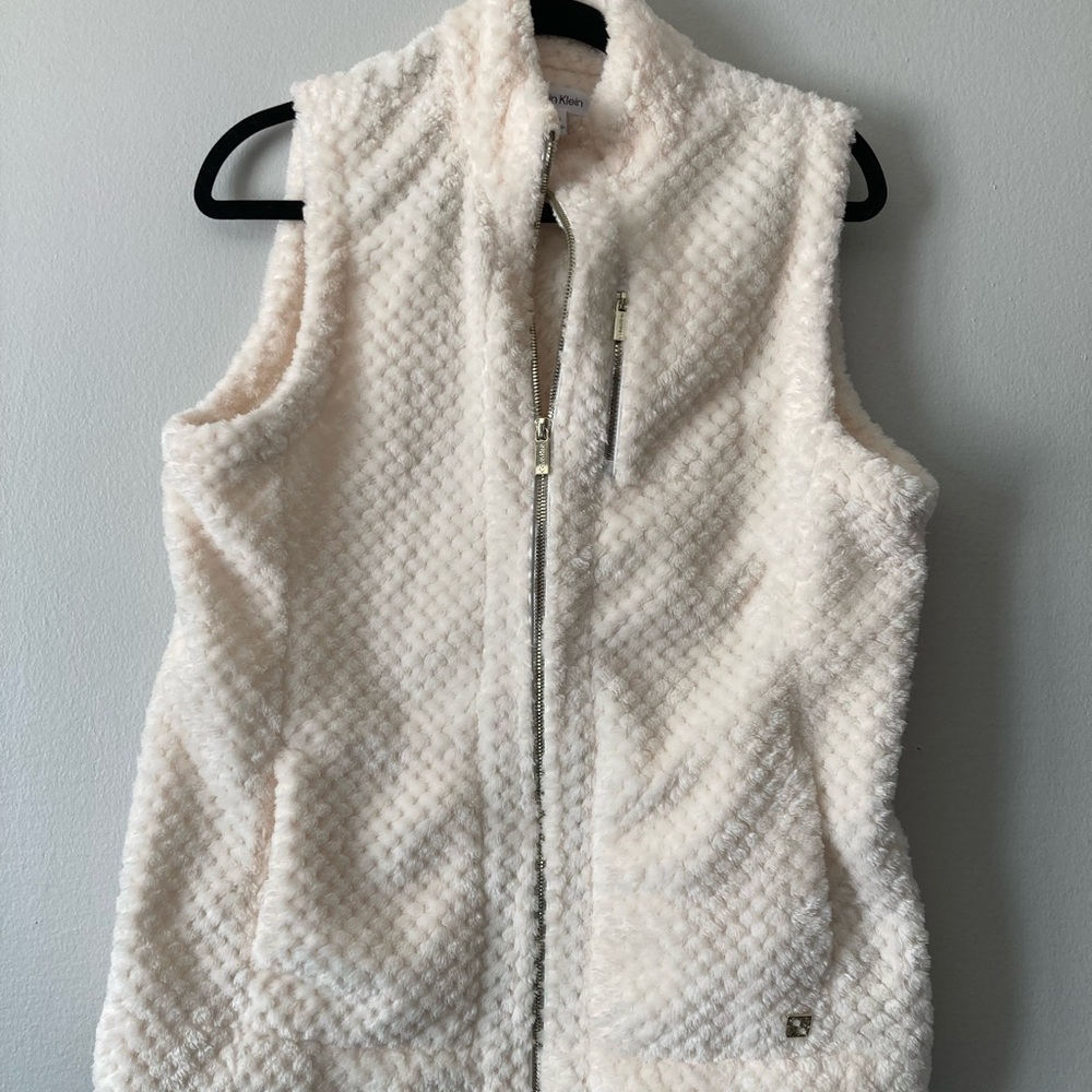 Calvin Klein Soft Textured Vest in Cream